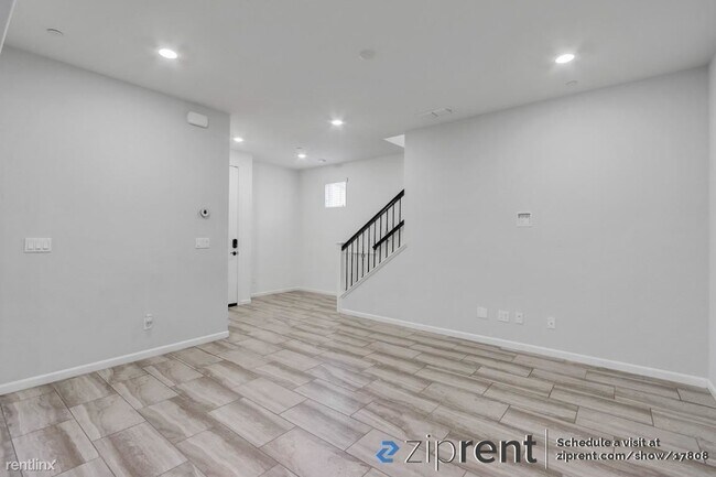 Building Photo - 4 br, 3 bath House - 500 Fluery Place, Ros...