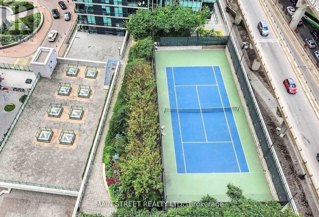 Building Photo - 16 Yonge St