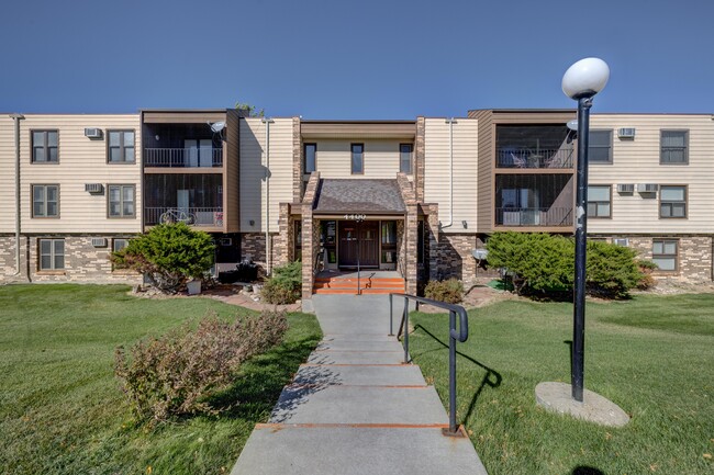 Foto del edificio - 4400 S Poplar St