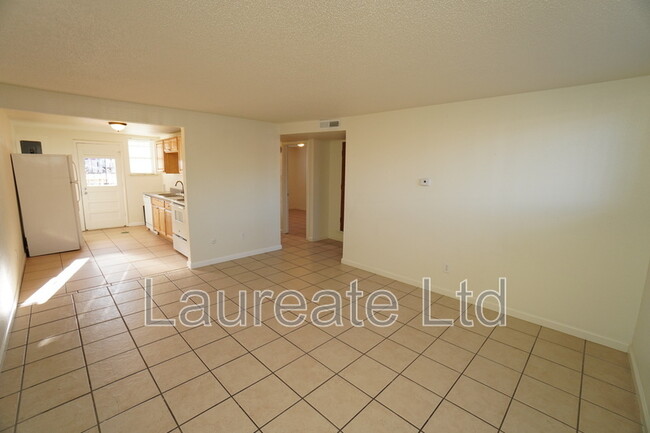 Foto del edificio - 1124 Rosemary St