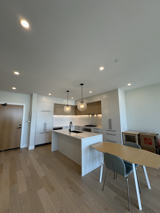 Building Photo - 20416 Park Av