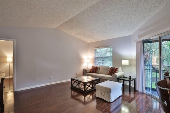 Building Photo - 500 Santa Cruz Pl NE