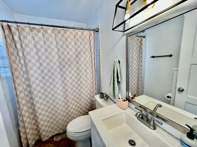 Foto del edificio - 5279 E The Toledo-Apt 5