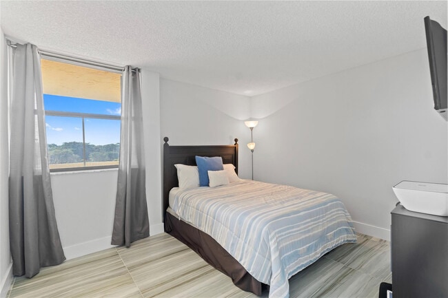 Foto del edificio - 1850 Homewood Blvd