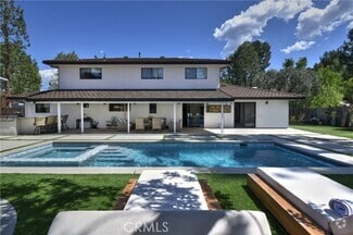 Building Photo - 4751 Del Moreno Dr