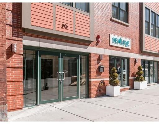 Foto del edificio - 376 W Broadway