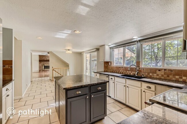 Building Photo - 11482 S Regency Pl