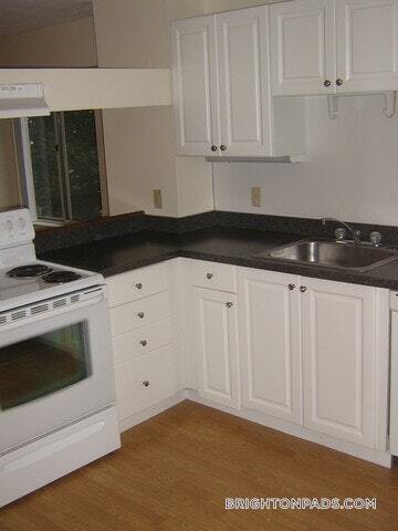 Building Photo - 144 N Beacon St