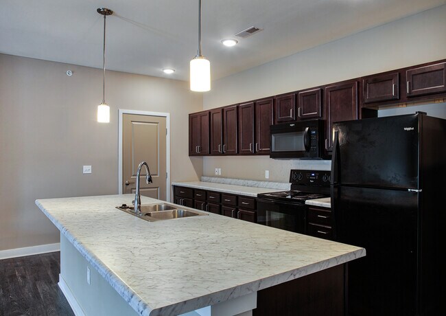 Foto del edificio - Edmond Senior