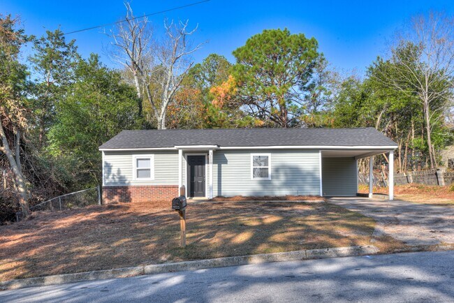 Building Photo - 3110 Arcadia Dr