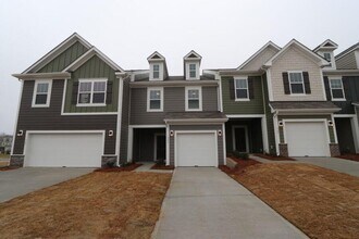 Building Photo - 761 Earhart St NW