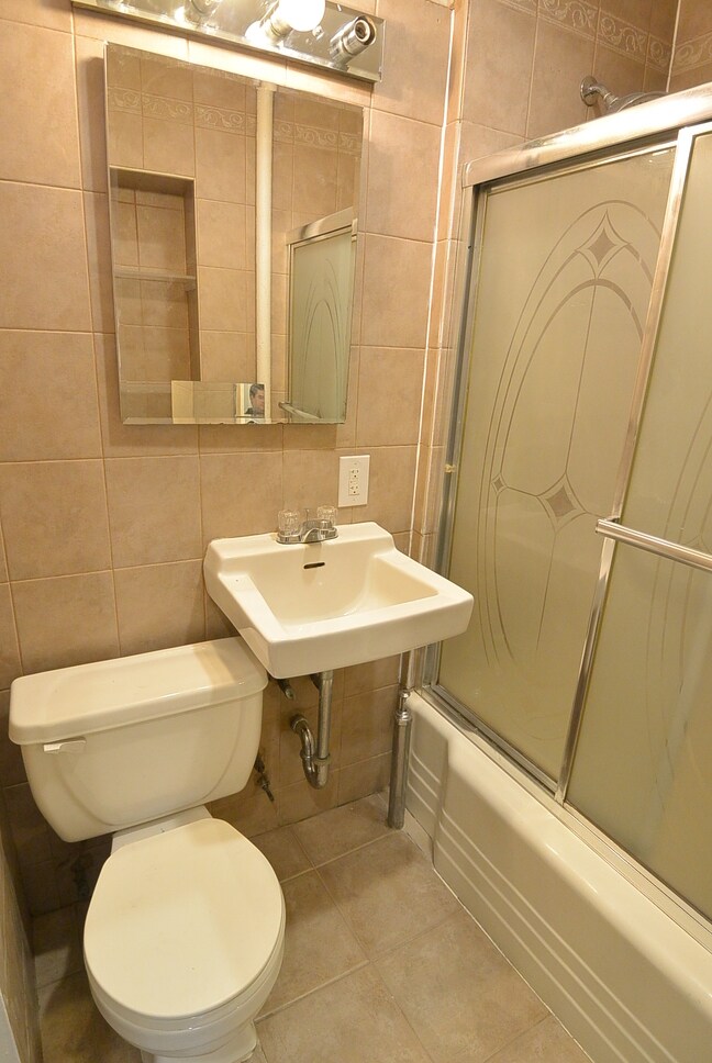 Foto del edificio - 1598 3rd Ave
