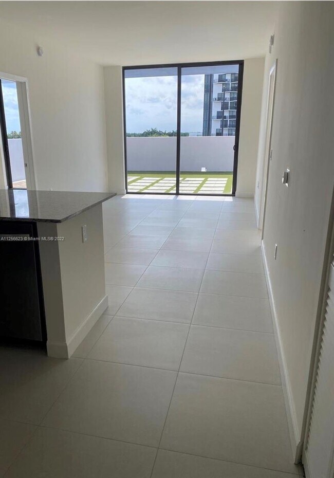 Building Photo - 5350 NW 84th Ave  404 Doral Fl 33166