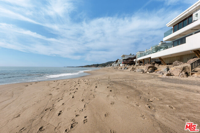 Foto del edificio - 21848 Pacific Coast Hwy