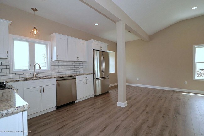 Foto del edificio - 511 Beach Blvd