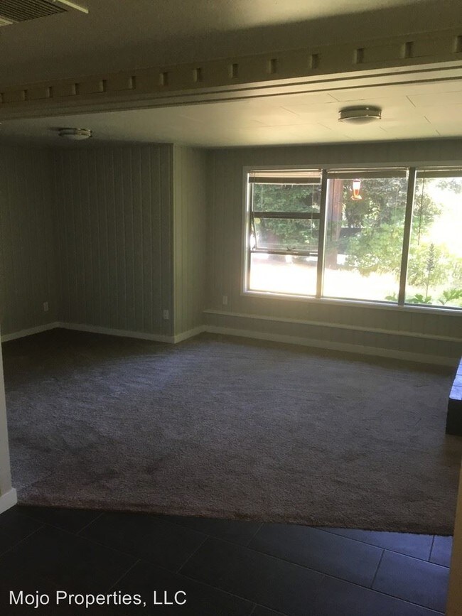 Building Photo - 3517 W Dravus St