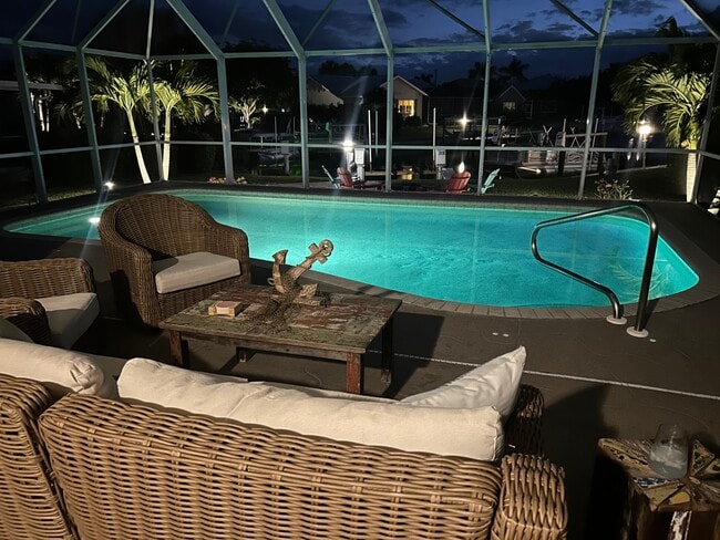 Building Photo - 1001 Mineo Dr