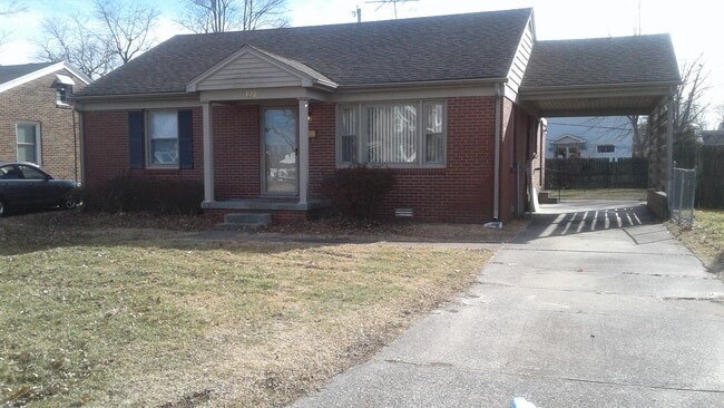 Building Photo - 612 Suffolk Dr