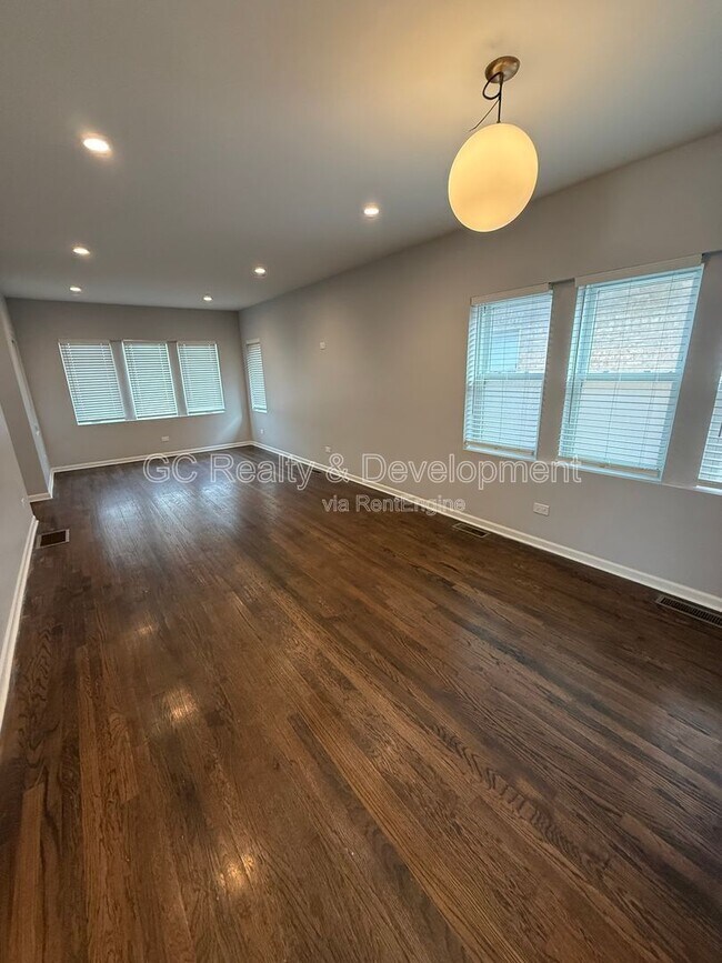 Foto del edificio - 2036 S 1st Ave