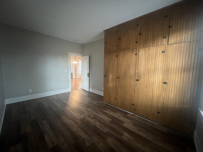 Building Photo - 1417 Birch St