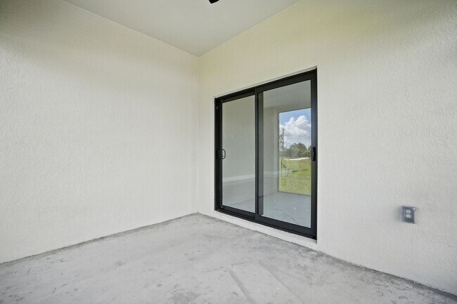 Building Photo - 2838 Tropicana Parkway W