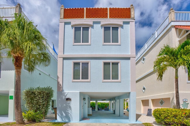 Foto del edificio - 12400 Overseas Hwy