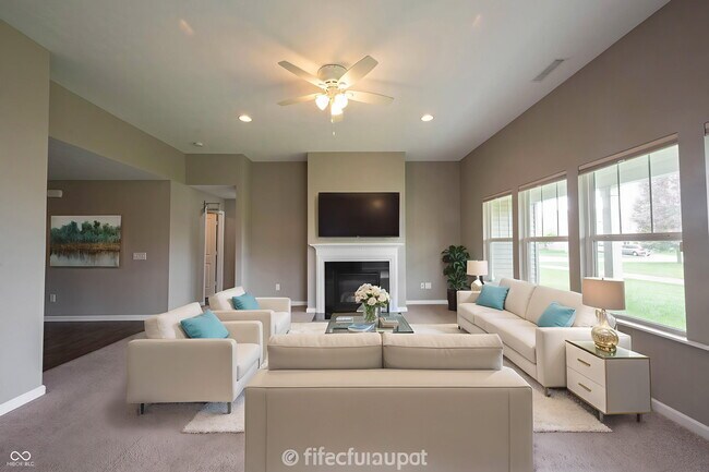 Foto del edificio - 4642 Creighton Ln