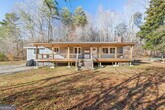Foto principal - 1935 Sam Bell Rd