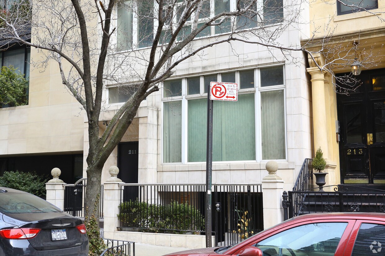 Foto del edificio - 211 E 71st St