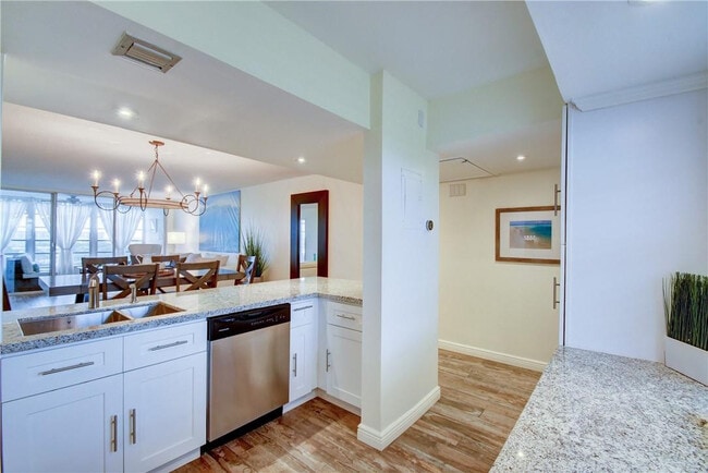 Building Photo - 2661 S Course Dr