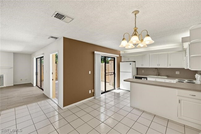 Building Photo - 5544 Malt Dr