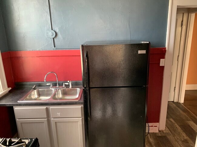 Building Photo - 3rd and Main