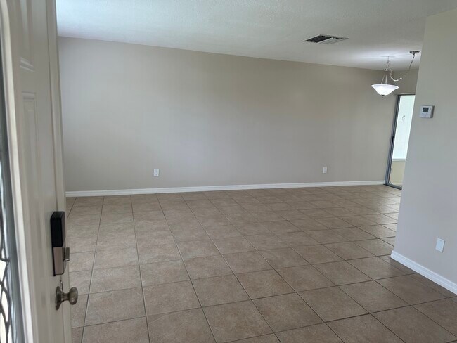 Foto del edificio - 4520 Bear Lake Ct