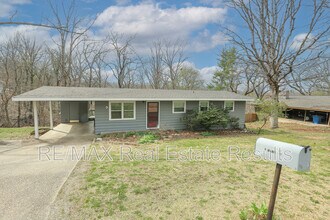 Building Photo - 9 Finger Dr