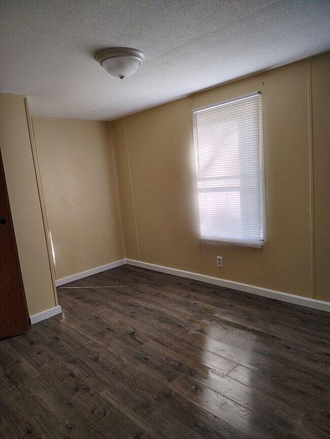 Foto del edificio - 4751 Weaver Pike