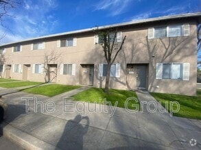 Building Photo - 402 N West St