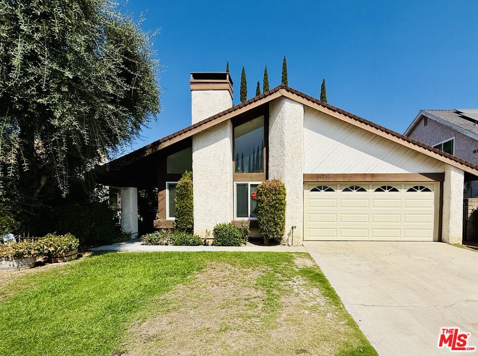 Foto principal - 21923 Merridy St
