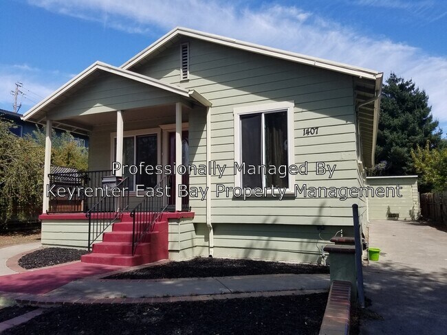 Building Photo - 1407 Stannage Ave