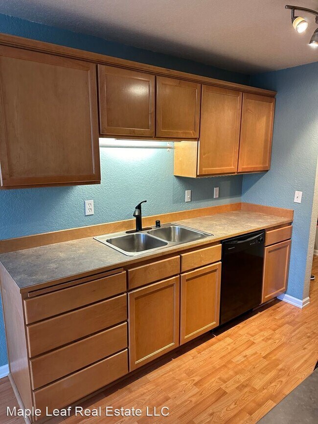 Foto del edificio - 2 br, 2 bath House - 750 N 143rd St, Unit 117