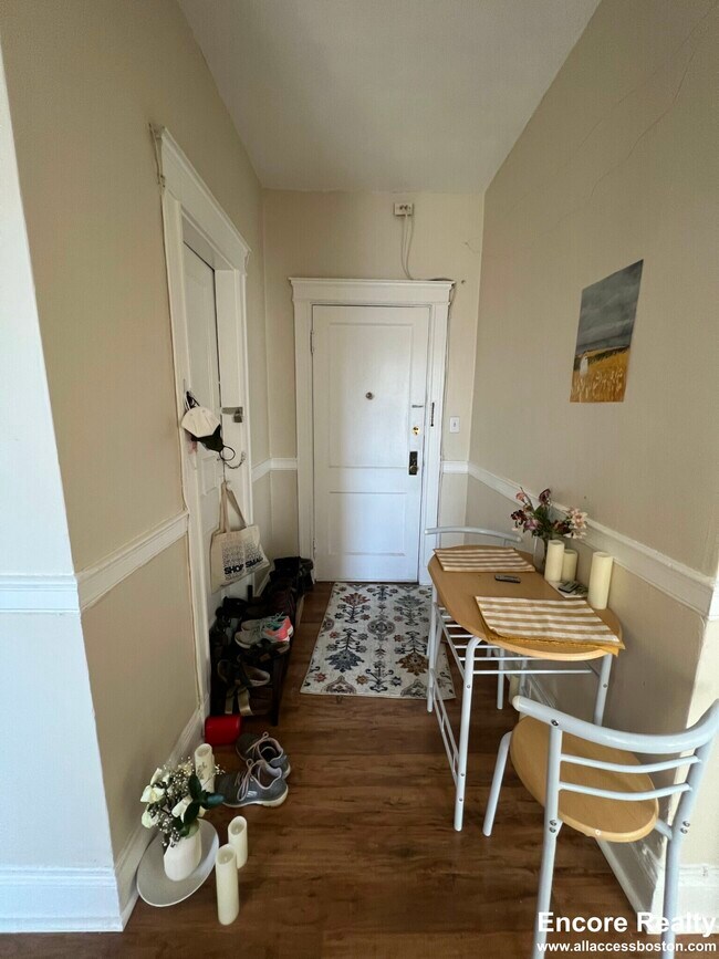 Building Photo - 1197 Commonwealth Ave