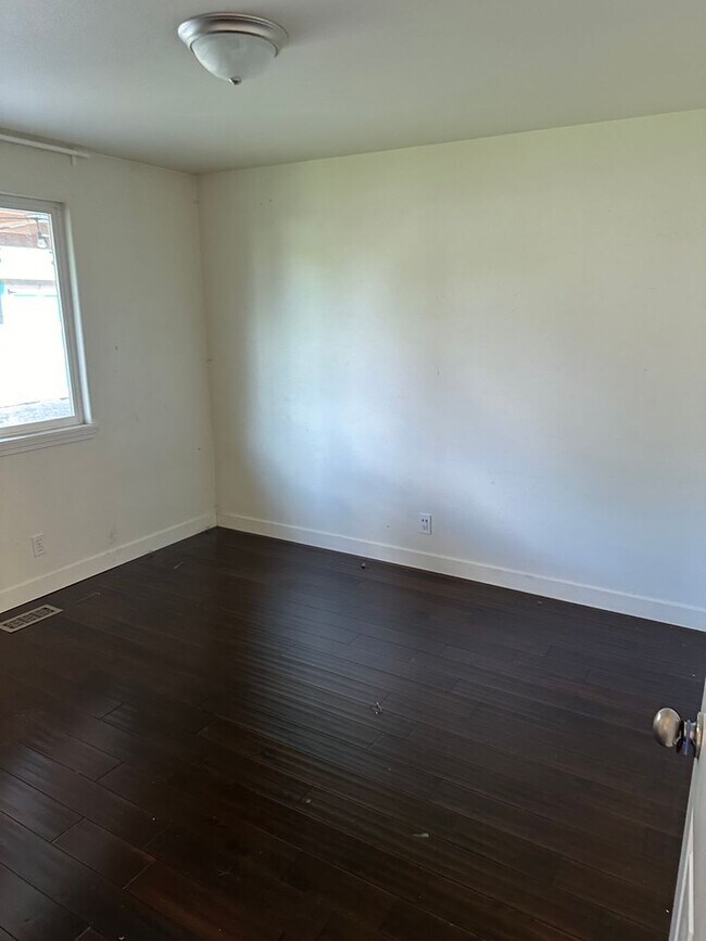 Foto del edificio - 3-bedroom 2 bath House