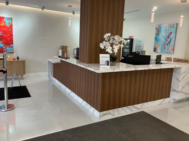 Foto del edificio - 2401 S Ocean Dr