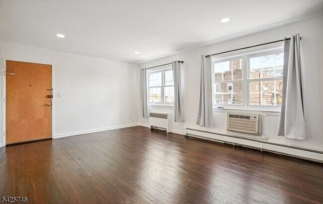 Foto del edificio - 604 Chestnut St