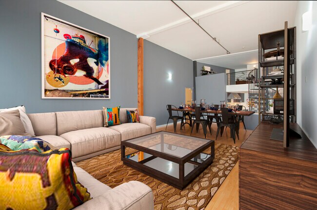 Open Floor Plan - 18 Lansing St