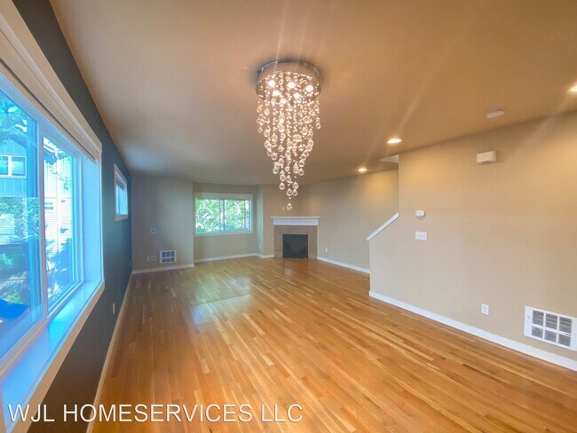 Foto del edificio - 3 br, 2.5 bath House - 938 N 96th St