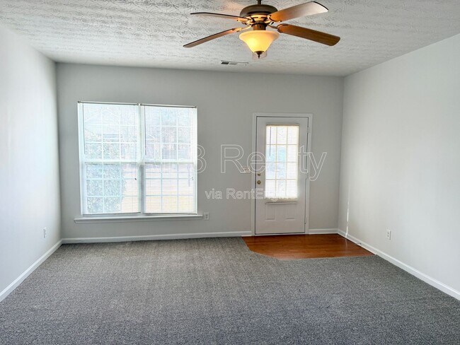 Building Photo - 150 Abenberg Ct