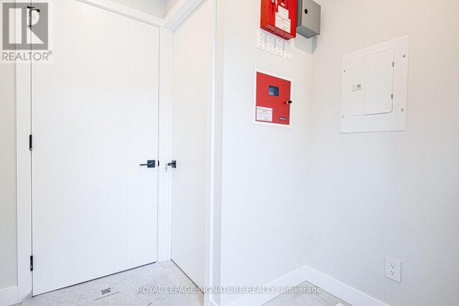 Building Photo - 20 Kewbeach Ave