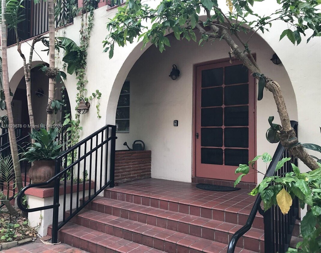 Foto principal - 1550 Jefferson Ave