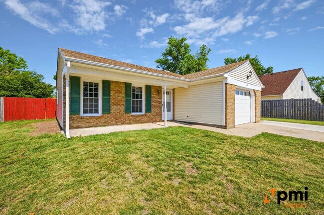 Building Photo - 3 BEDROOM 2 BATH W/GARAGE IN VIRGINIA BEACH PETS ALLOWED