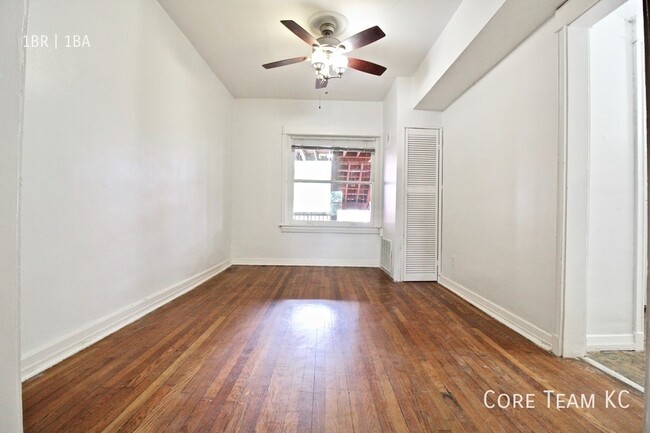 Foto del edificio - 1 Bedroom with Sun Porch at the Boston